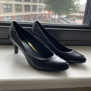 RALPH LAUREN Black Leather Heels